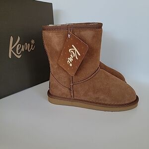 Kemi Bella Short Little Girls Boots Color Chestnut